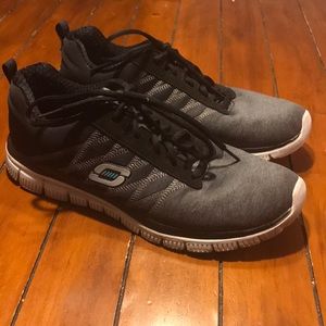 Skechers Lite Weight Walking Shoes sz 11 Womens